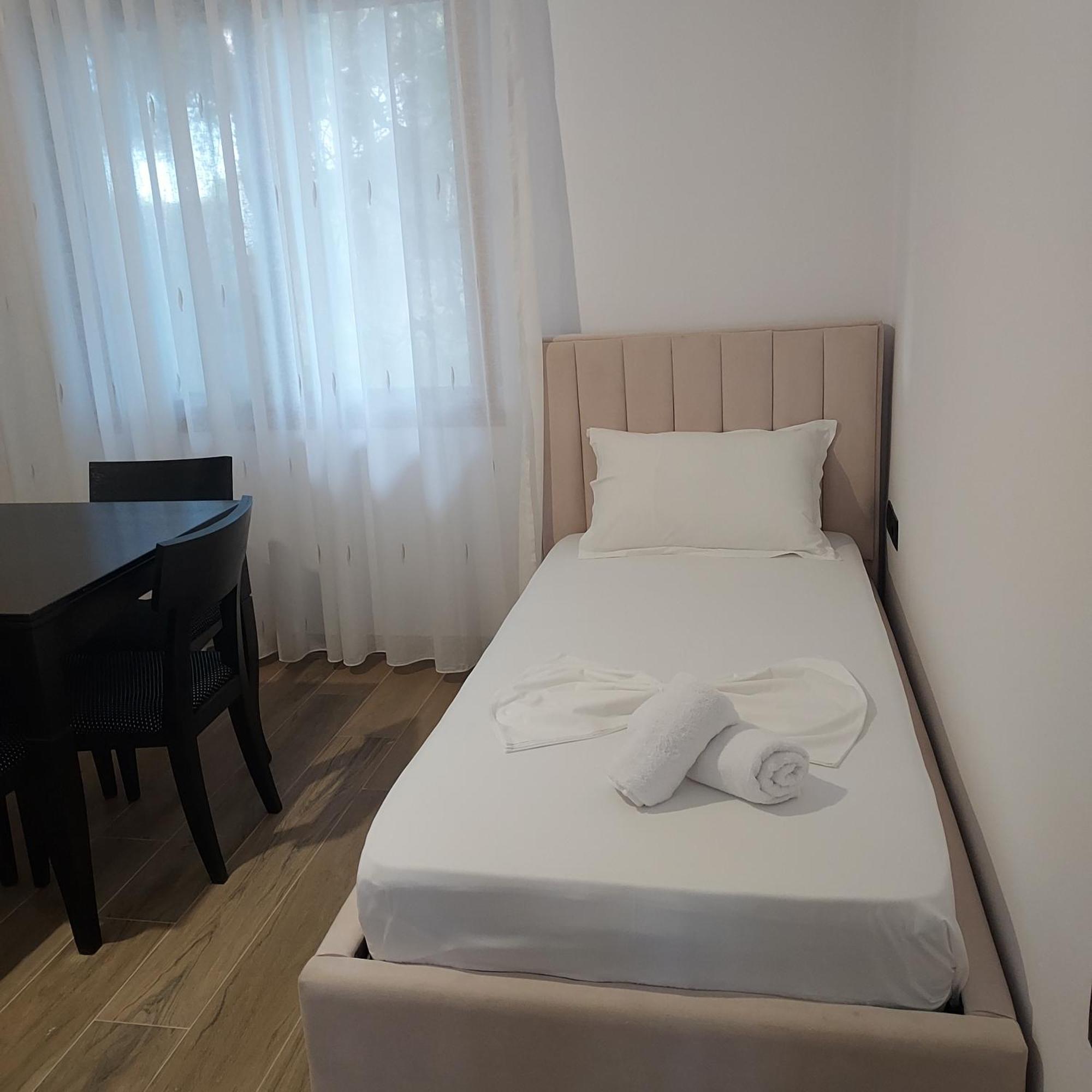 Guesthouse Vlore Ngoại thất bức ảnh